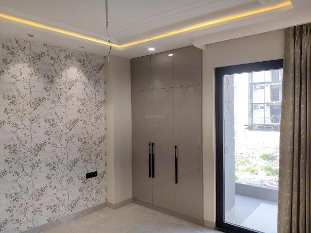 Flat for rent in DLF 5, Gurugram
