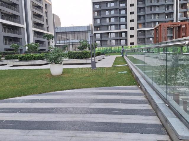 Flat for rent in Sector 43, Noida
