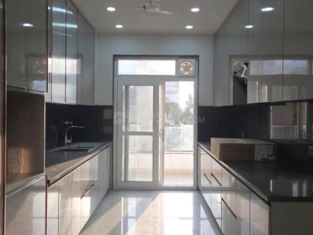 Flat for rent in Sector 45, Noida