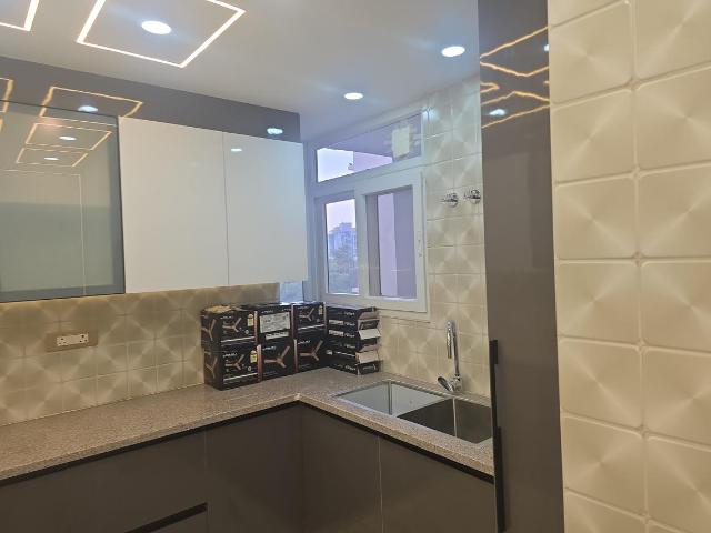 Flat for sale in South West Delhi, Deri