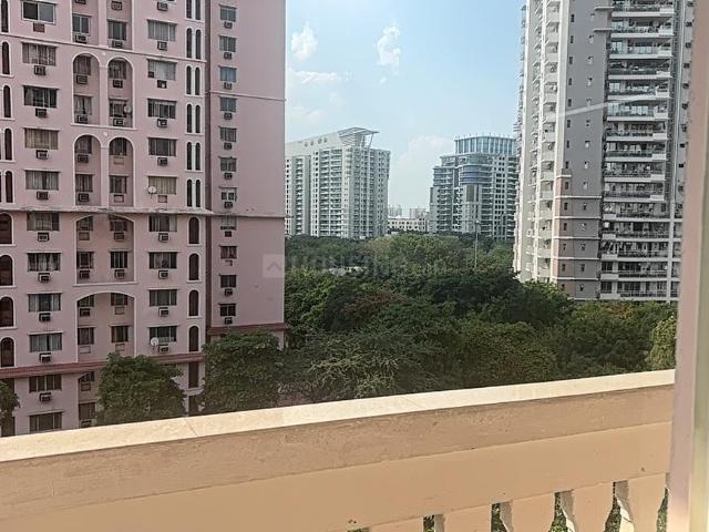 Flat for rent in DLF 5, Gurugram