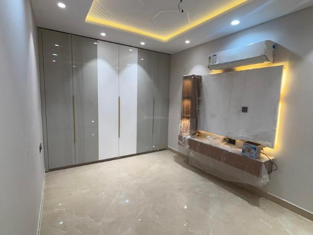 Flat for sale in Rithala Village, Delhi