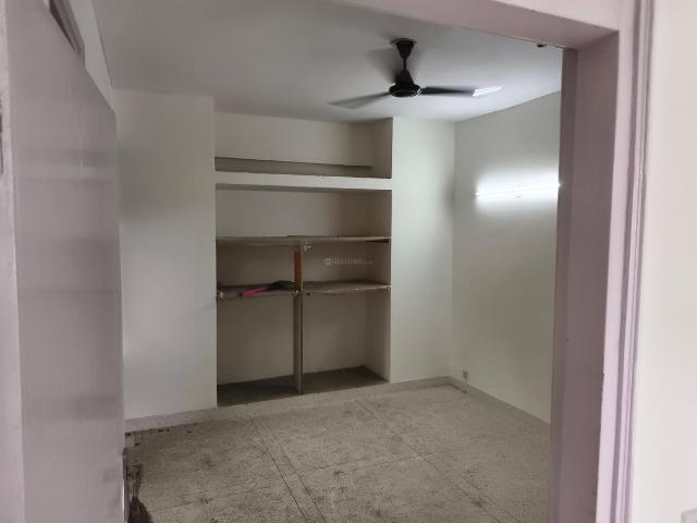 Flat for rent in South West Delhi, Deri
