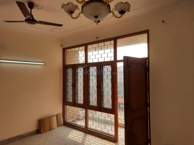Flat for rent in South West Delhi, Deri