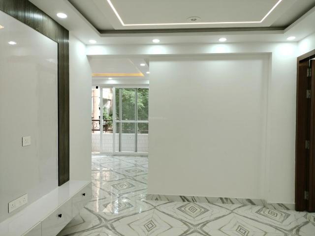 Flat for sale in South West Delhi, Deri