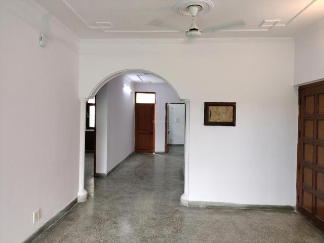 Flat for sale in South West Delhi, Deri