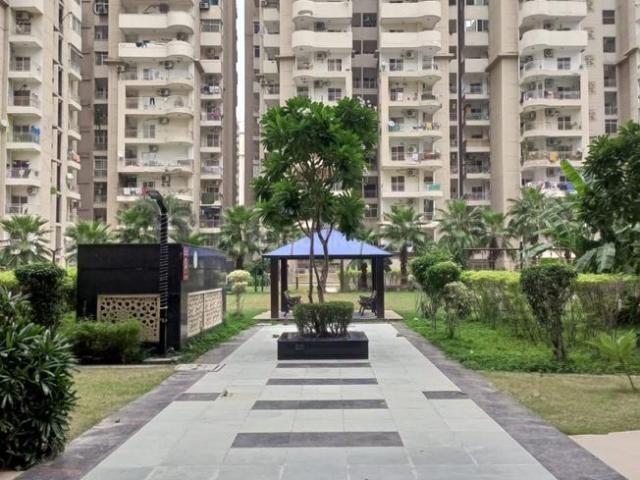 Flat for sale in Grand Ajnara Heritage, Noida