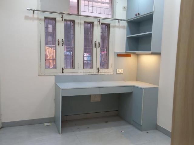 Flat for sale in South West Delhi, Deri