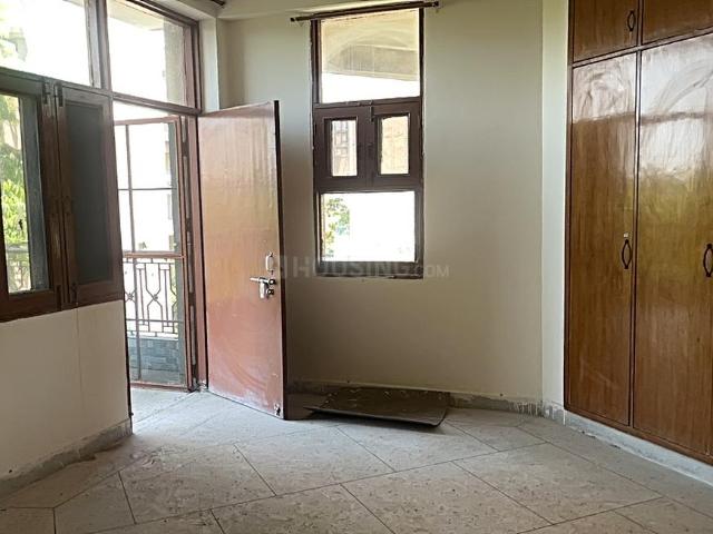 Flat for rent in South West Delhi, Deri
