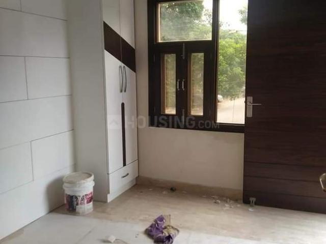 Flat for sale in North Delhi, Deri