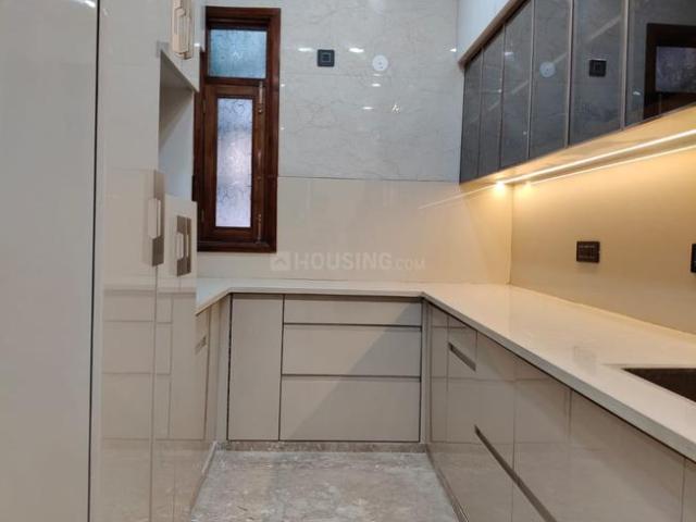 Flat for sale in North Delhi, Deri