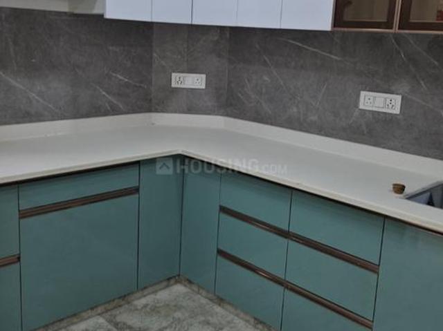 Flat for sale in North Delhi, Deri