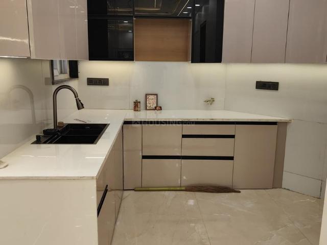 Flat for sale in North Delhi, Deri