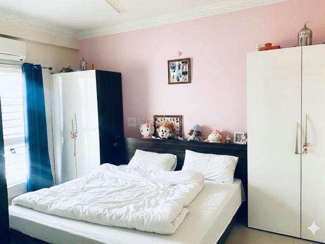 Flat for rent in Madya