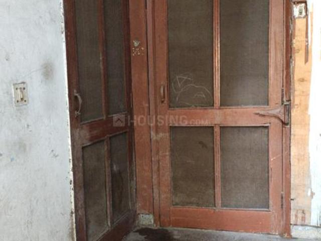 Flat for sale in North West Delhi, Deri