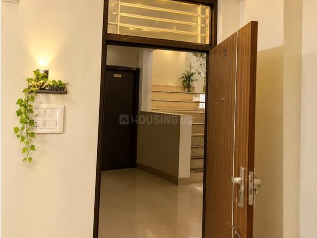 Flat for rent in Madya