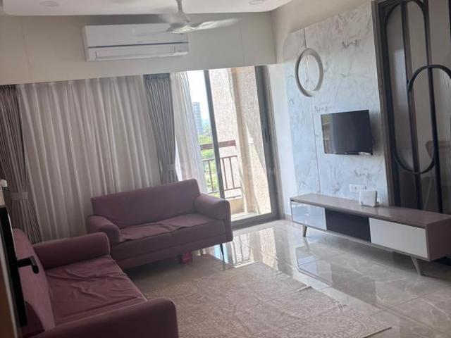 Flat for rent in Sola, ઓગણજ