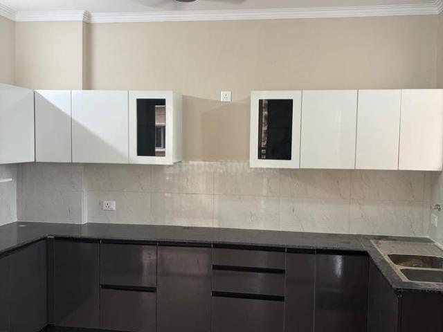 Flat for rent in Mohanlalganj, Arunachal Pradesh