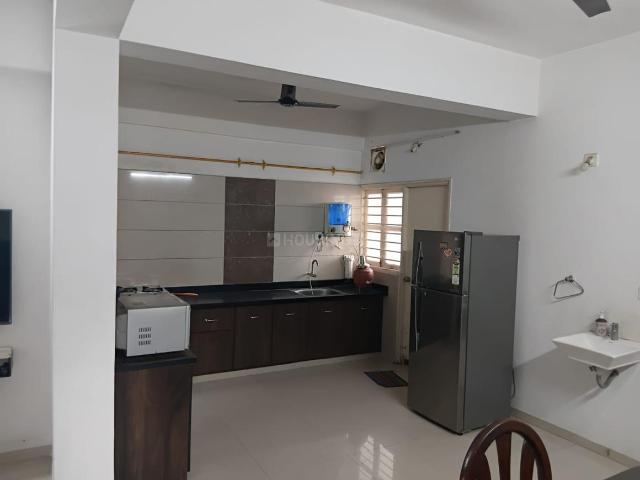 Flat for rent in Thaltej, Ahmedabad