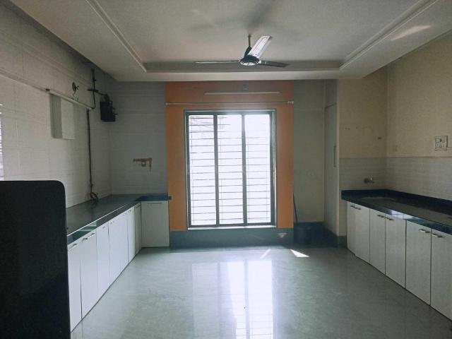 Flat for rent in Naupada, Thane