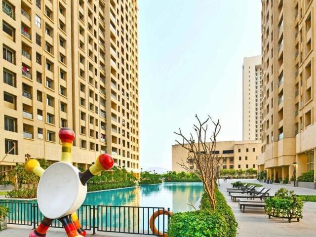 Flat for rent in Lodha Paradise, Thane