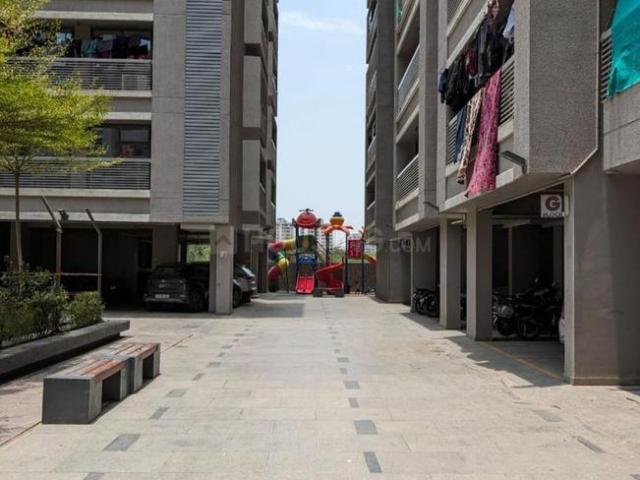 Flat for rent in Adalaj, Gujarat