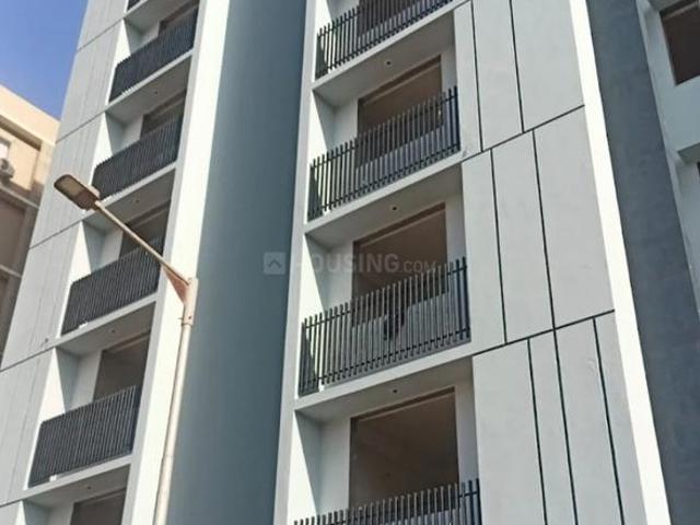 Flat for rent in Sarkhej, Gujarat