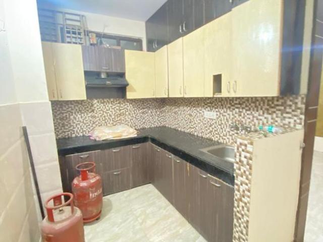 Flat for rent in West Delhi, Deri