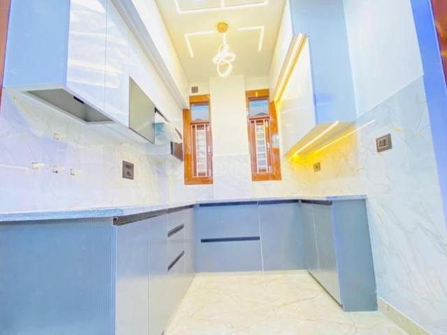 Flat for rent in West Delhi, Deri