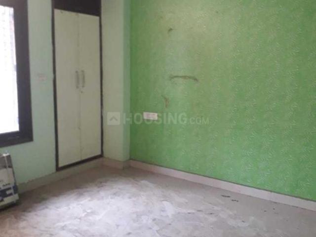 Flat for sale in West Delhi, Deri