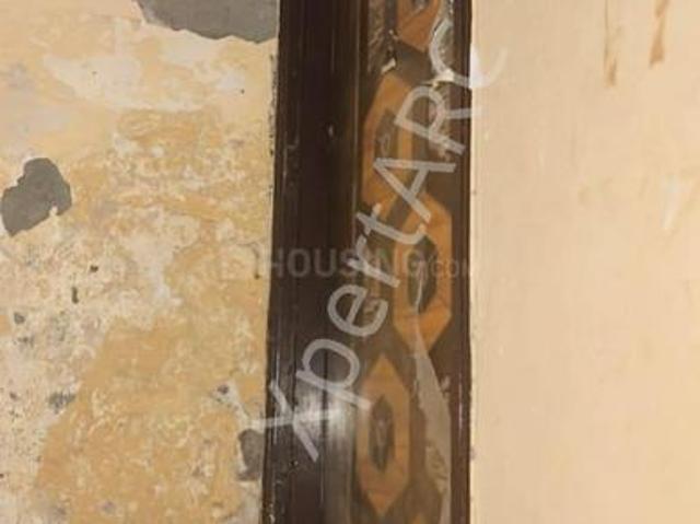 Flat for sale in West Delhi, Deri