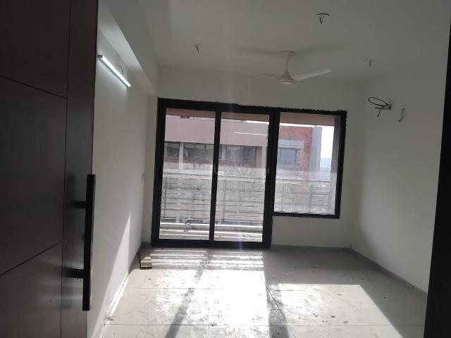 Flat for rent in Adalaj, Gujarat