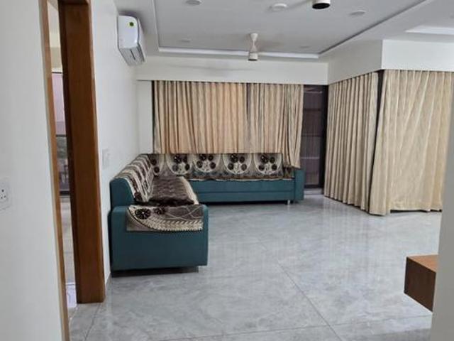 Flat for rent in Tragad, Ahmedabad