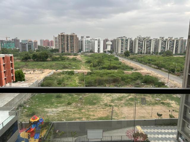 Flat for rent in Tragad, Ahmedabad