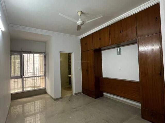 Flat for rent in Deri