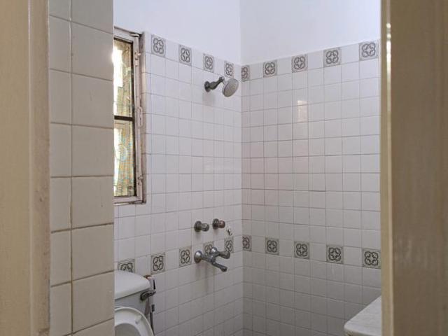 Flat for rent in South Delhi, Deri