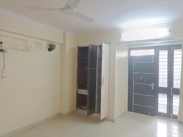 Flat for rent in Deri