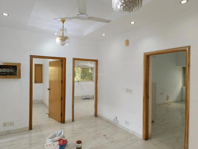 Flat for rent in South Delhi, Deri