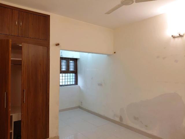 Flat for rent in Deri