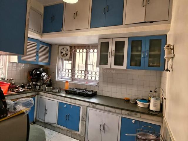 Flat for rent in Deri