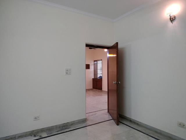 Flat for rent in Deri