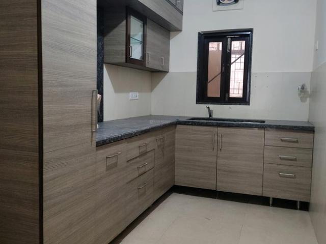 Flat for rent in Deri