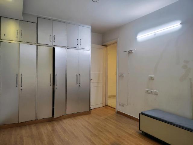 Flat for rent in South Delhi, Deri
