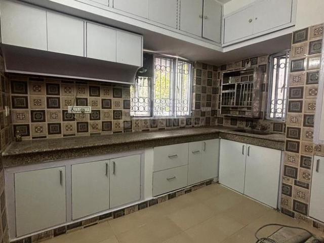 Flat for rent in Deri