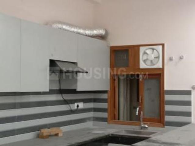 Flat for rent in Deri