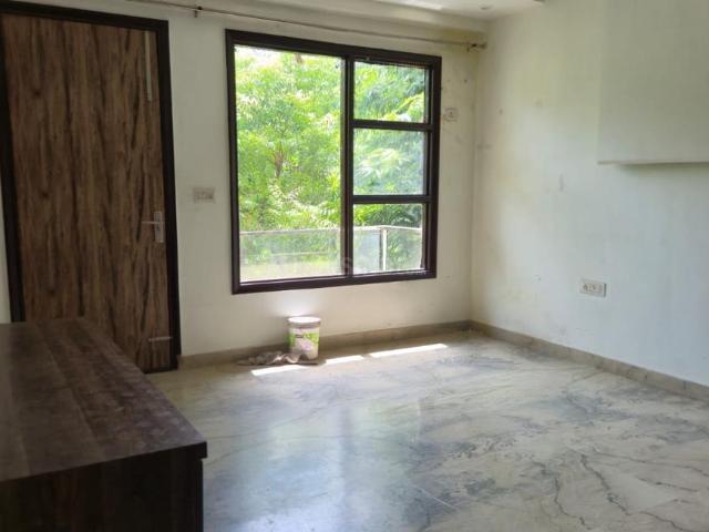 Flat for rent in Deri