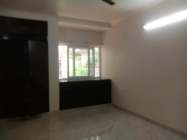 Flat for rent in Deri