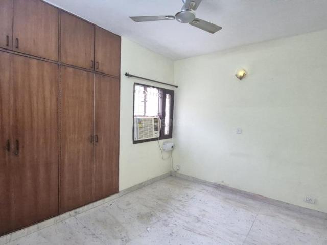 Flat for rent in South Delhi, Deri