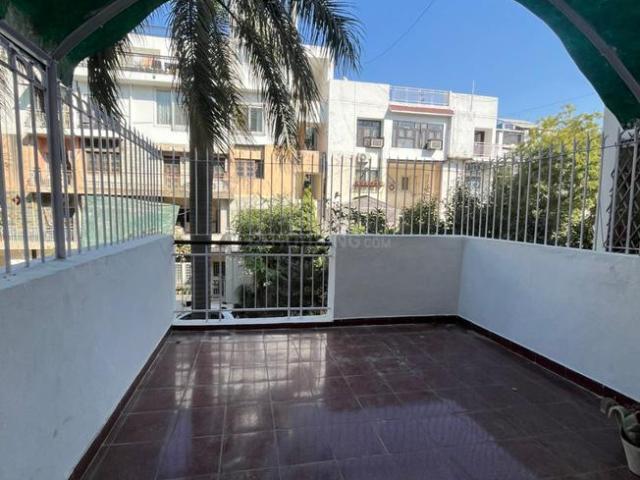 Flat for rent in Deri