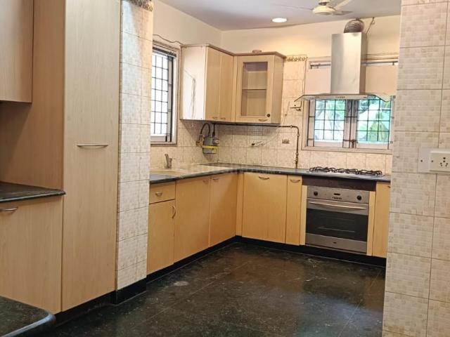 Flat for rent in Deri